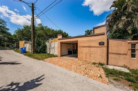 114 19th Avenue NE St Petersburg FL 33704