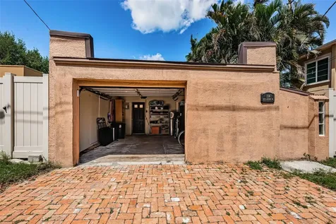 114 19th Avenue NE St Petersburg FL 33704