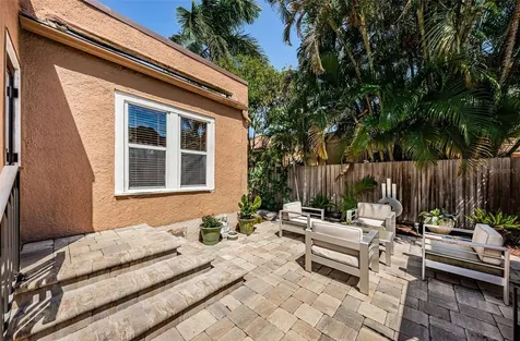 114 19th Avenue NE St Petersburg FL 33704