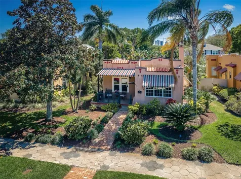 114 19th Avenue NE St Petersburg FL 33704