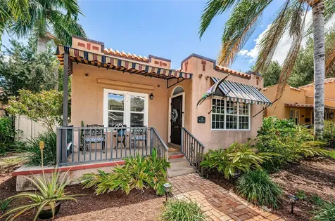 114 19th Avenue NE St Petersburg FL 33704