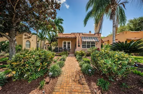 114 19th Avenue NE St Petersburg FL 33704