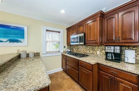 114 19th Avenue NE St Petersburg FL 33704
