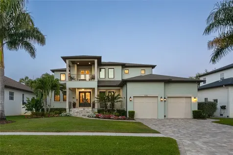 1045 Cordova Boulevard NE St Petersburg FL 33704