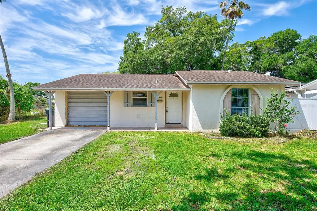 7924 Woodgrove Circle Tampa FL 33615