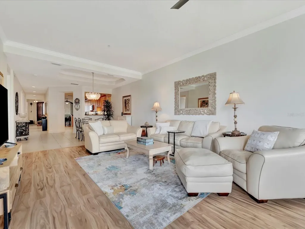 1022 Bellasol Way Apollo Beach FL 33572