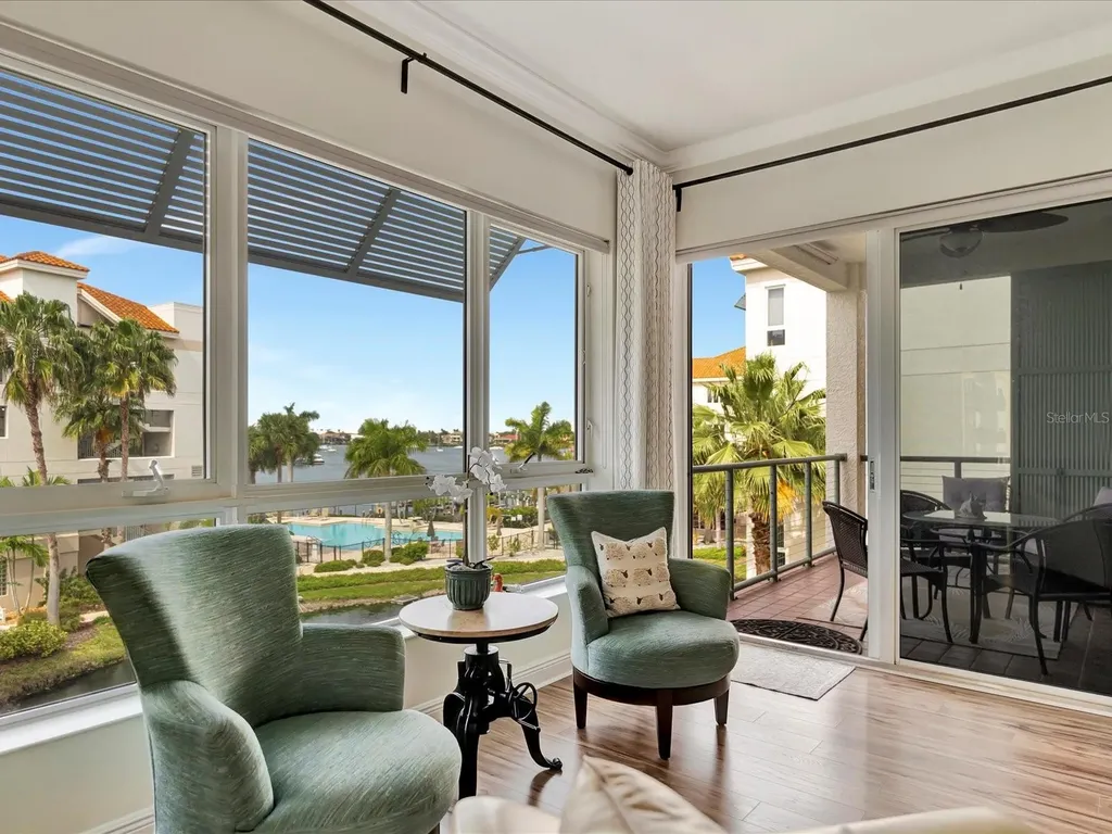 1022 Bellasol Way Apollo Beach FL 33572