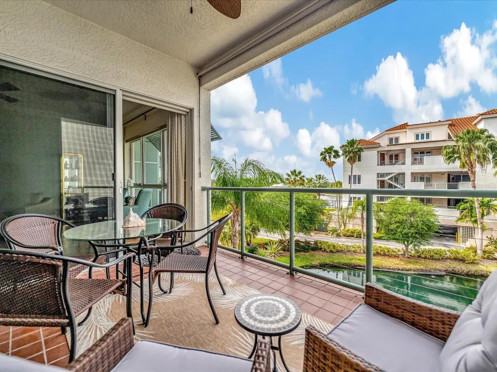 1022 Bellasol Way Apollo Beach FL 33572