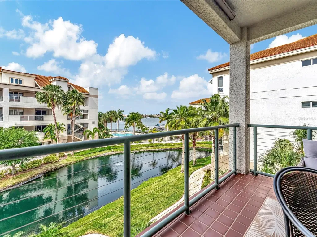 1022 Bellasol Way Apollo Beach FL 33572