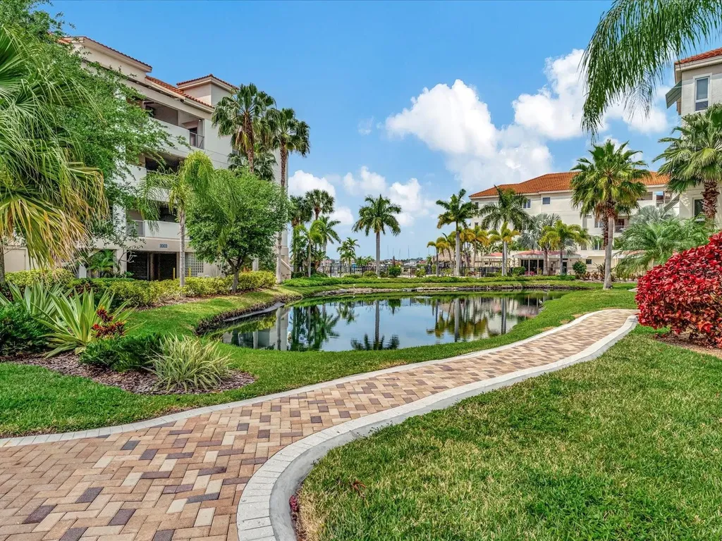 1022 Bellasol Way Apollo Beach FL 33572