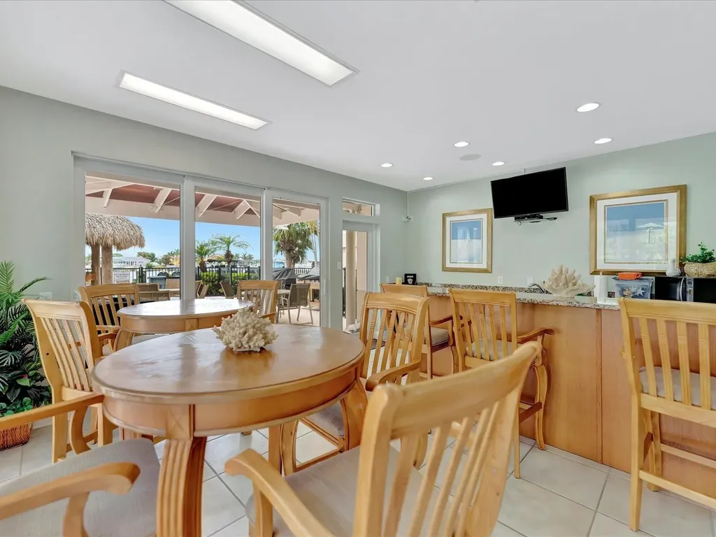 1022 Bellasol Way Apollo Beach FL 33572