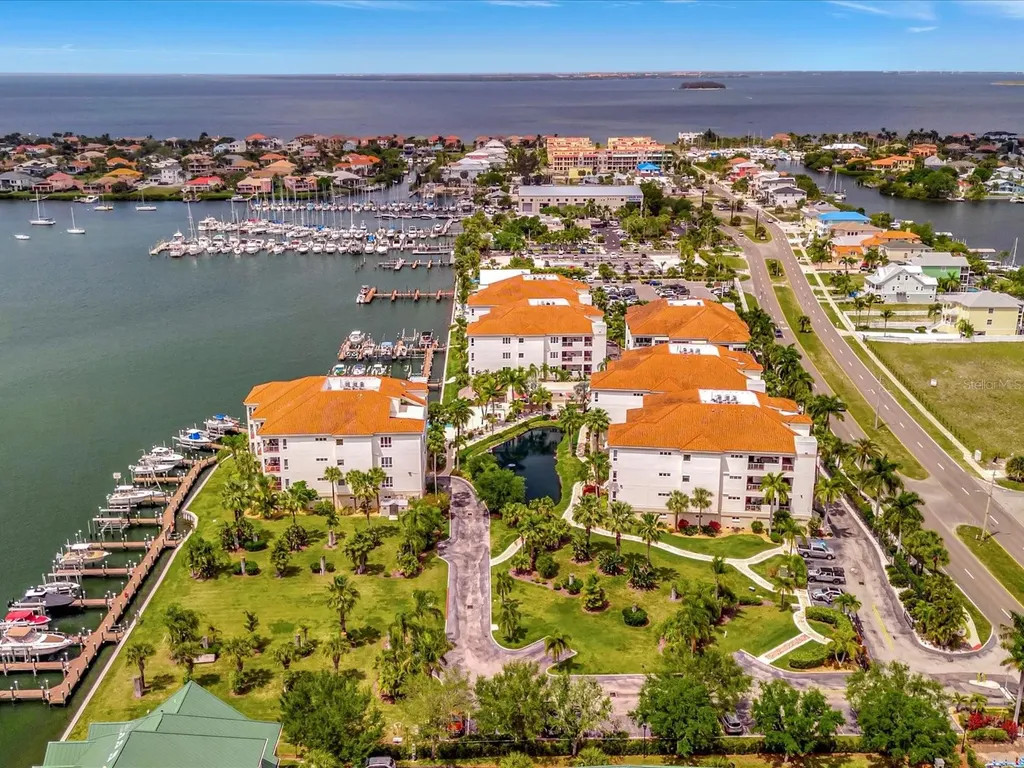 1022 Bellasol Way Apollo Beach FL 33572