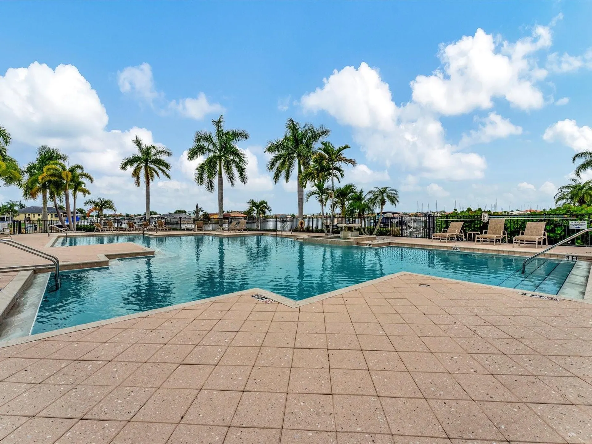 1022 Bellasol Way Apollo Beach FL 33572