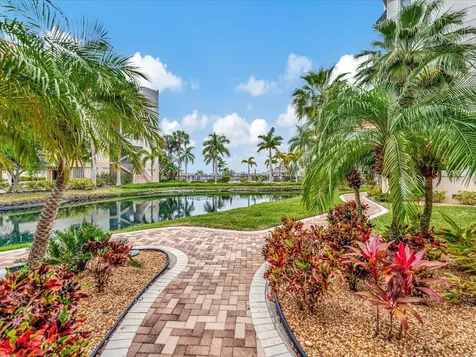 1022 Bellasol Way Apollo Beach FL 33572