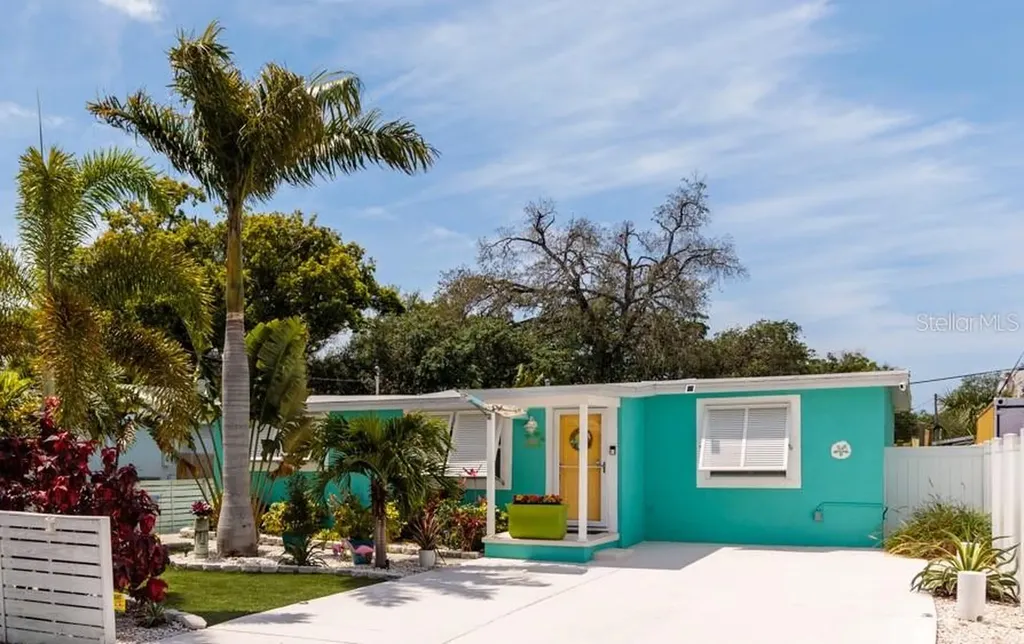 4570 67th Street N St Petersburg FL 33709
