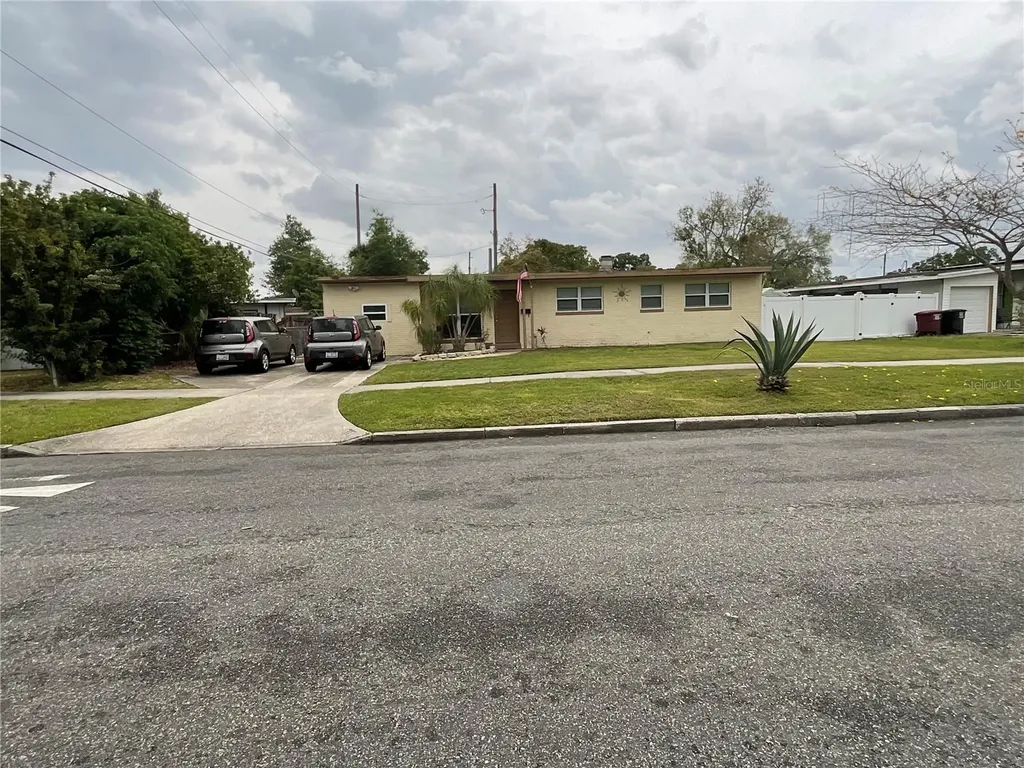 611 Yucatan Drive Orlando FL 32807