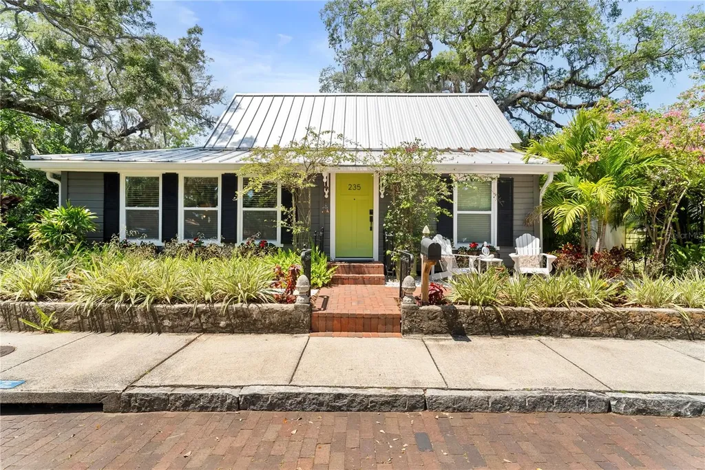 235 2nd Avenue N Safety Harbor FL 34695
