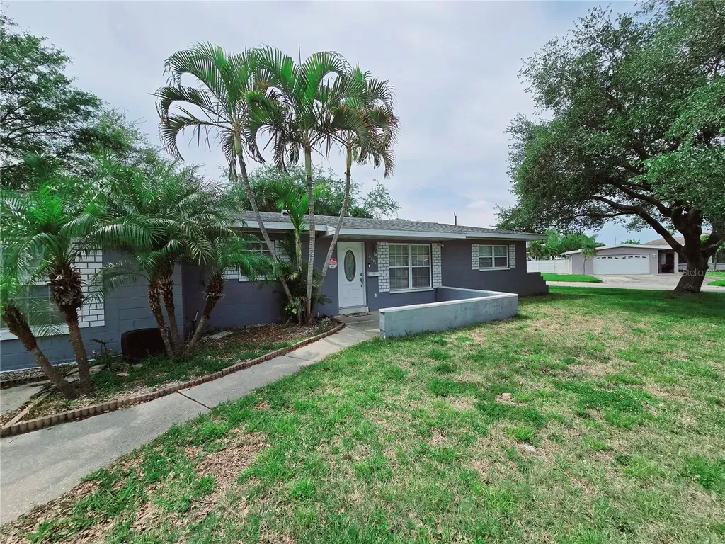 6896 18th Street N St Petersburg FL 33702