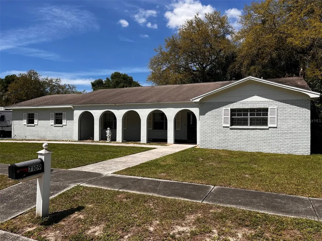 7109 Wrenwood Circle Tampa FL 33617