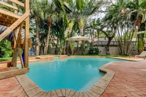 10272 Cypress Circle Seminole FL 33777