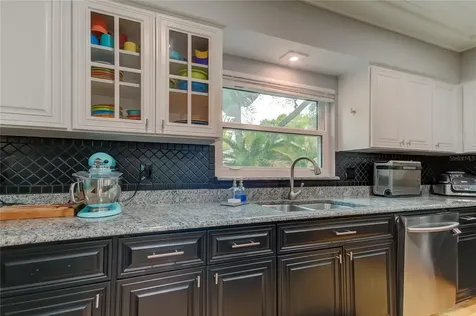 10272 Cypress Circle Seminole FL 33777