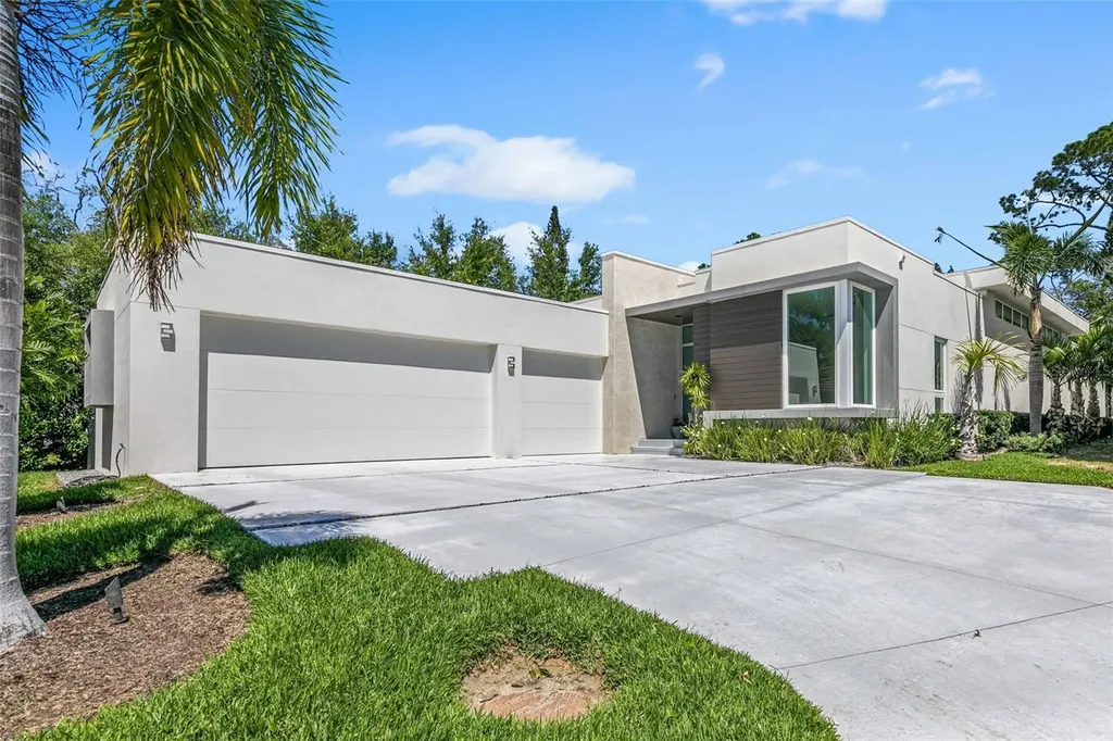 4712 Rivetta Court Sarasota FL 34231