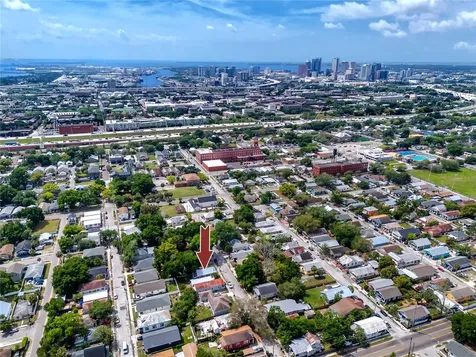 2907 N 17th Street Tampa FL 33605