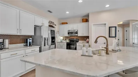 158 Costa Loop Auburndale FL 33823