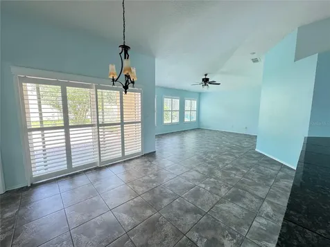 5009 Sturbridge Court Sarasota FL 34238