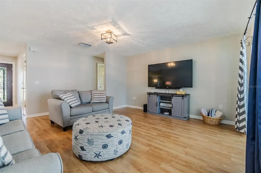 1 Fernery Lane Safety Harbor FL 34695