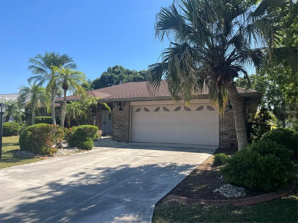 5713 39th Street Circle E Bradenton FL 34203