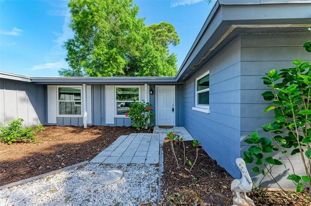 3975 Berkshire Drive Sarasota FL 34241