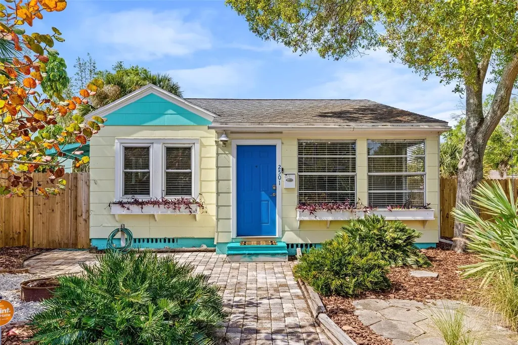 2501 Oakdale Street S St Petersburg FL 33705