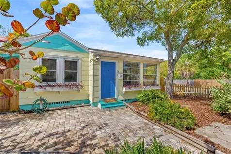 2501 Oakdale Street S St Petersburg FL 33705
