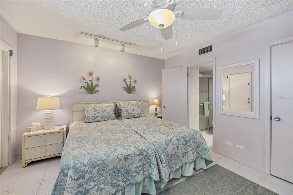 500 S Washington Drive Sarasota FL 34236