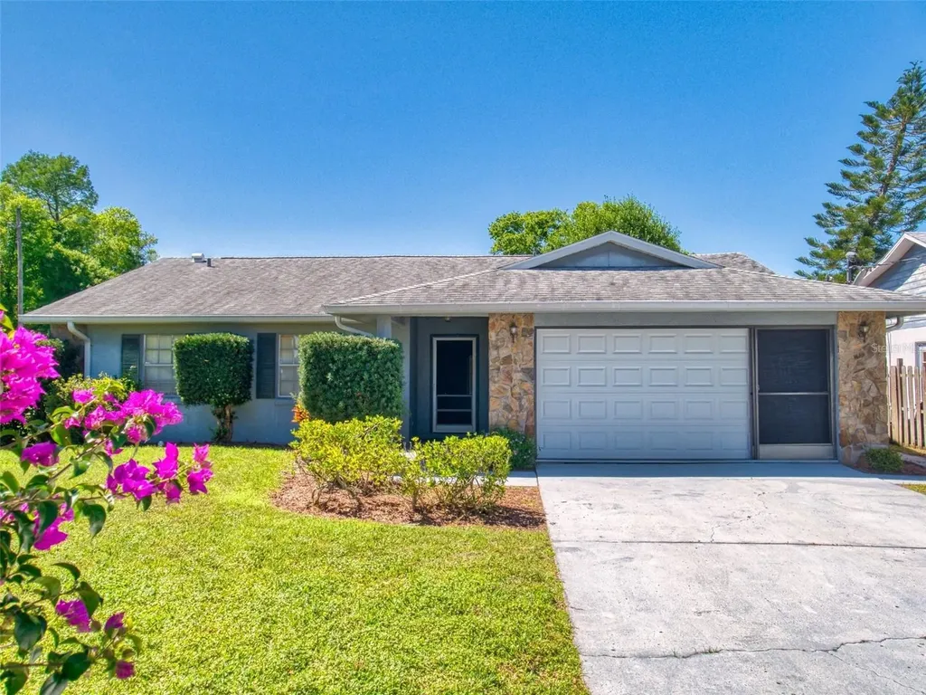 26603 W Cove Drive Tavares FL 32778