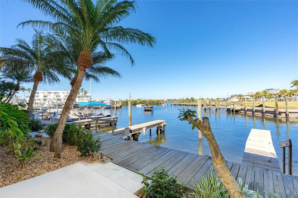 8280 Harborside Circle Englewood FL 34224