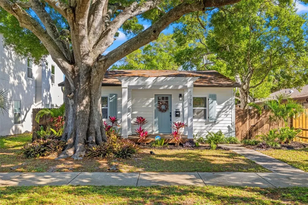 1775 40th Avenue N St Petersburg FL 33714