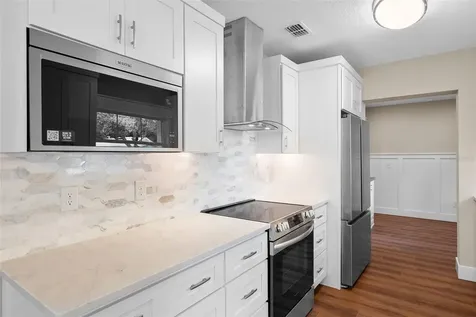 853 N Clayton Street Mount Dora FL 32757
