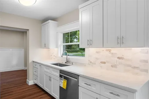 853 N Clayton Street Mount Dora FL 32757
