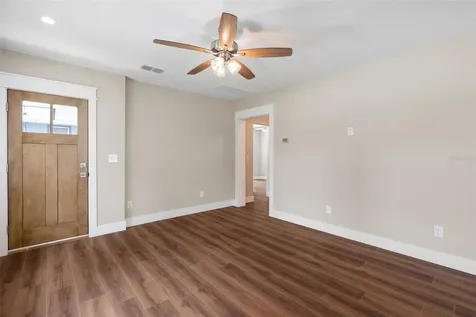 853 N Clayton Street Mount Dora FL 32757