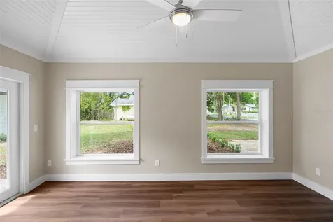 853 N Clayton Street Mount Dora FL 32757