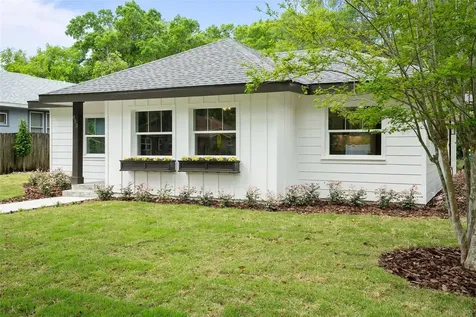 853 N Clayton Street Mount Dora FL 32757