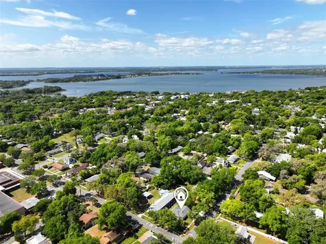 853 N Clayton Street Mount Dora FL 32757