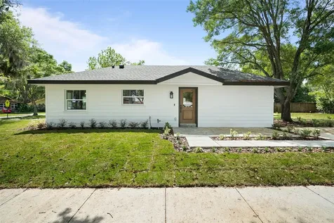 853 N Clayton Street Mount Dora FL 32757