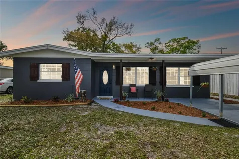 6218 N Clark Avenue Tampa FL 33614