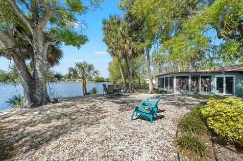 5027 31st Street W Bradenton FL 34207