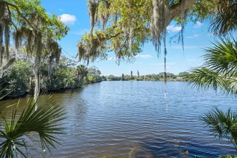 5027 31st Street W Bradenton FL 34207