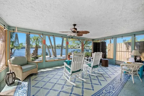 5027 31st Street W Bradenton FL 34207