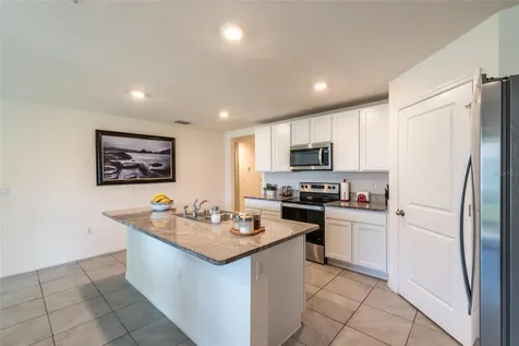 4687 Sigcom Place Wildwood FL 34785